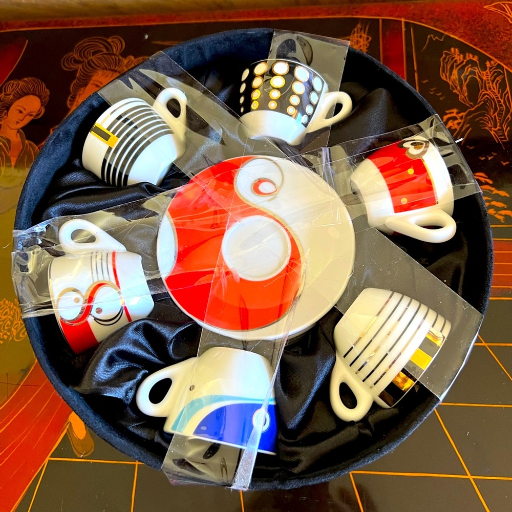 Bitossi Italy  Home Set 6 Tazzine Caffe C/P in abstract design circa 2007